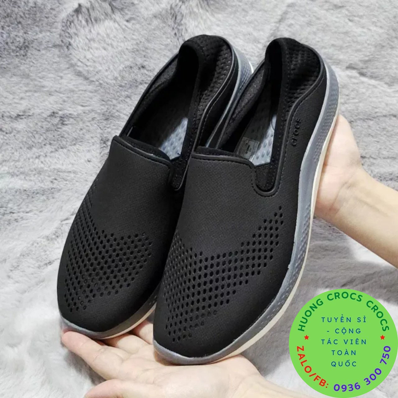 Giày nhựa đi mưa crocs literide pacer 360 slip on cho nam màu đen
