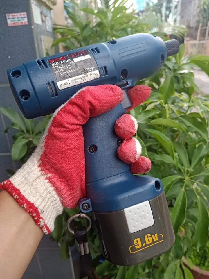Máy bắn vít ryobi 9,6v đẹp lung linh - hàng nội địa nhật nguyên zin.