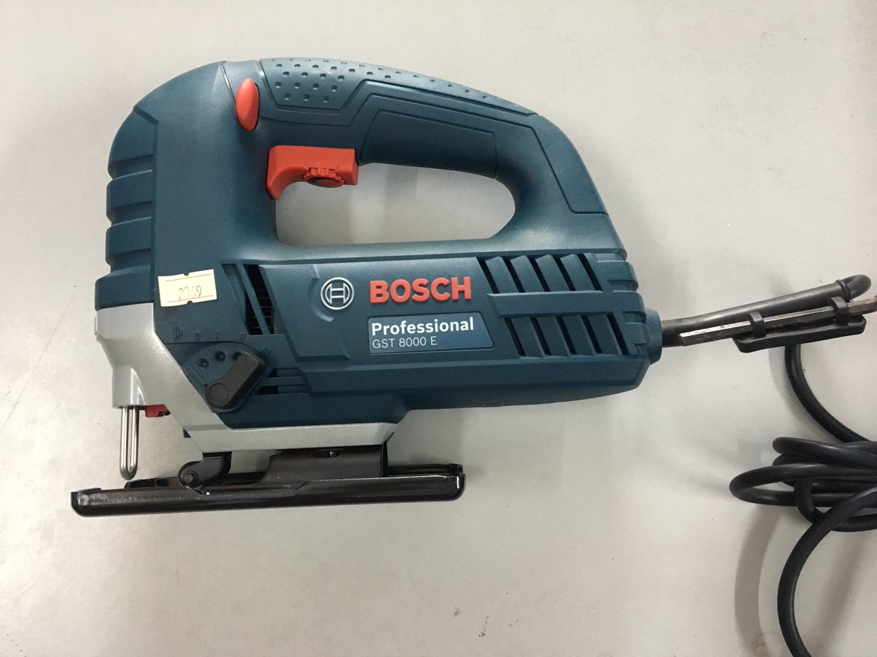 Máy cưa lộng gst 8000e 710w chính hãng tại máy ntt bảo hành dài hạn sử dụng dễ dàng