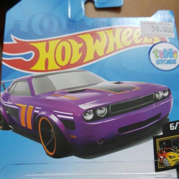Xe Hotwheels Dodge Challenger Drift Car-
