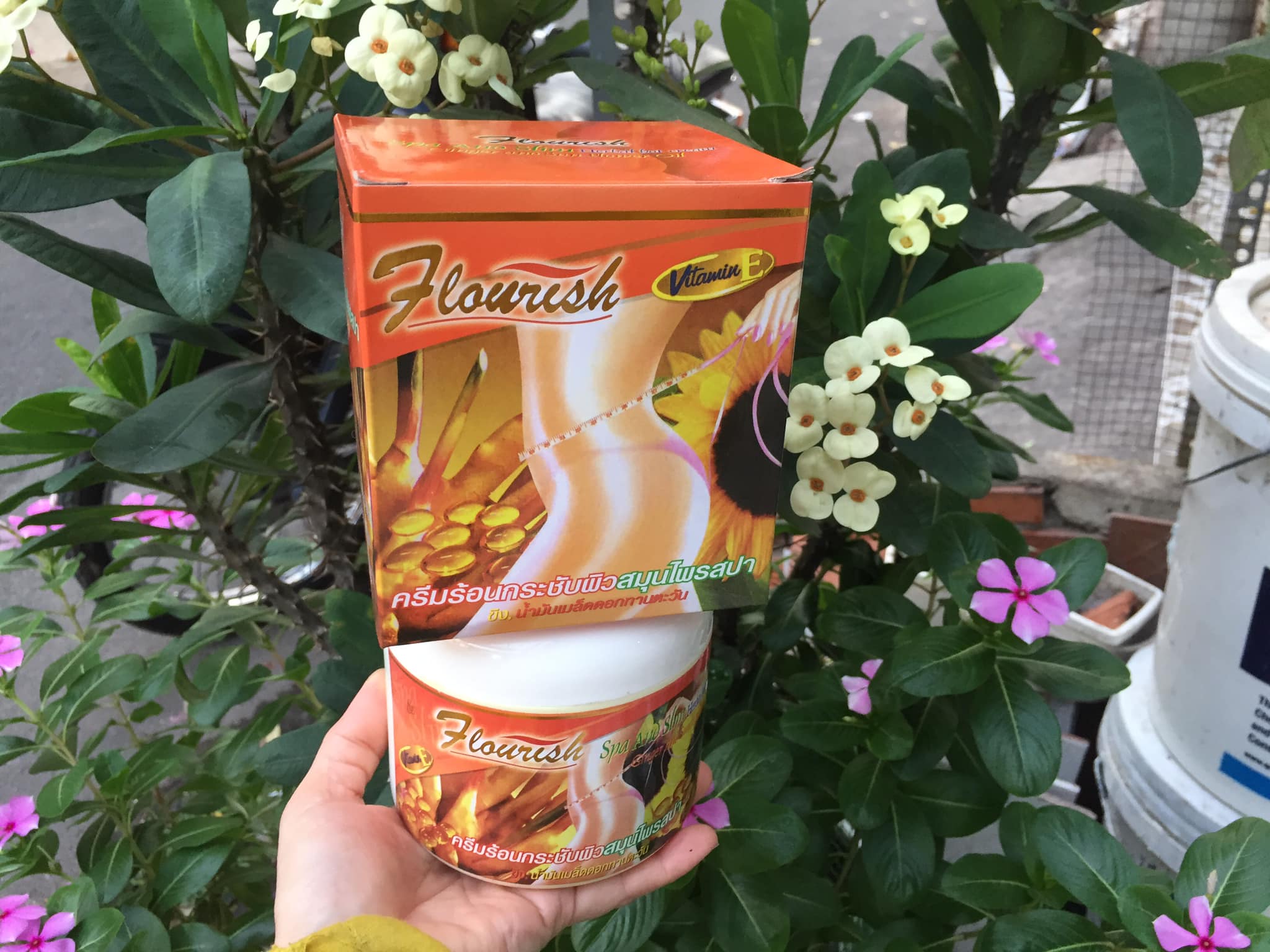 Kem tan mỡ bụng gừng ớt flourish thái lan 500 ml
