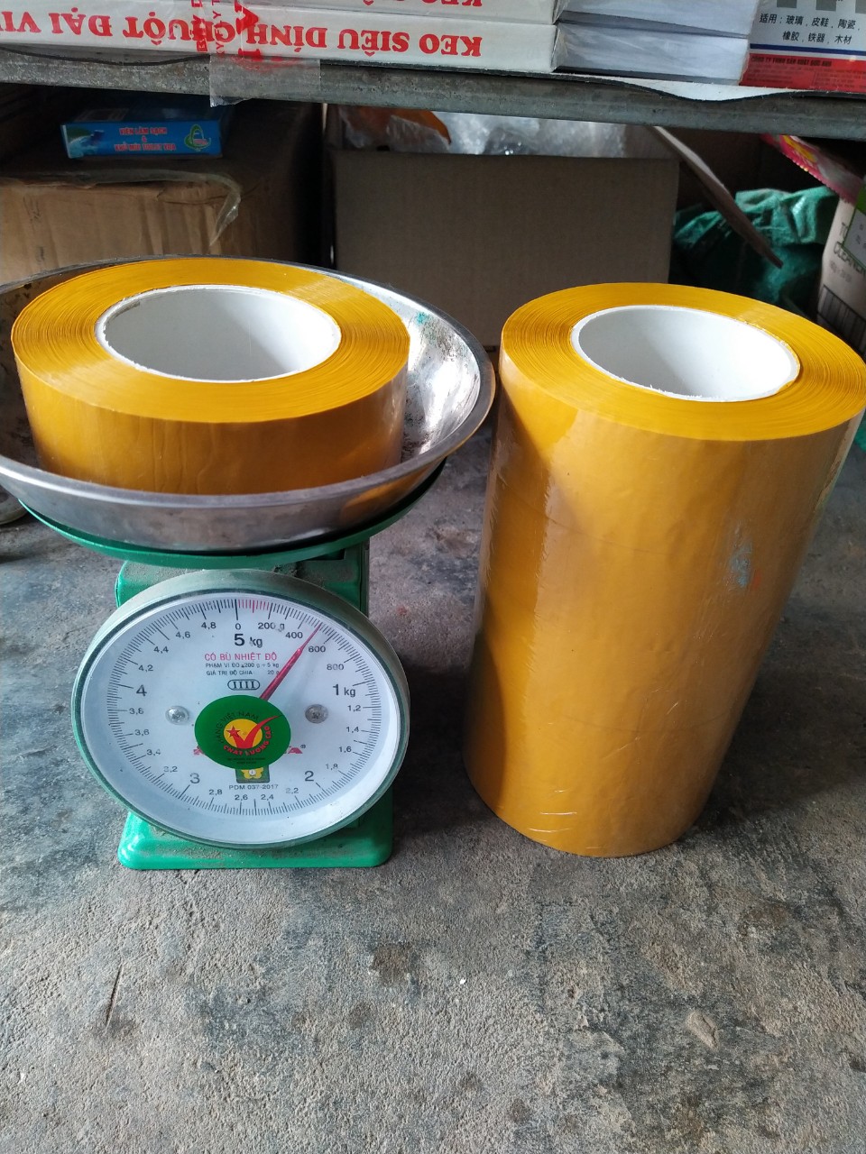Băng keo vàng siêu dính,đóng hàng dán thùng cuộn 500g