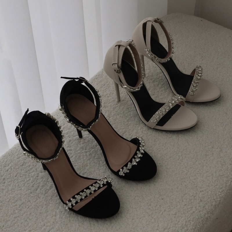 Giày cao gót quai mảnh đính đá gót nhọn Karlie Heels 25 STUDIO