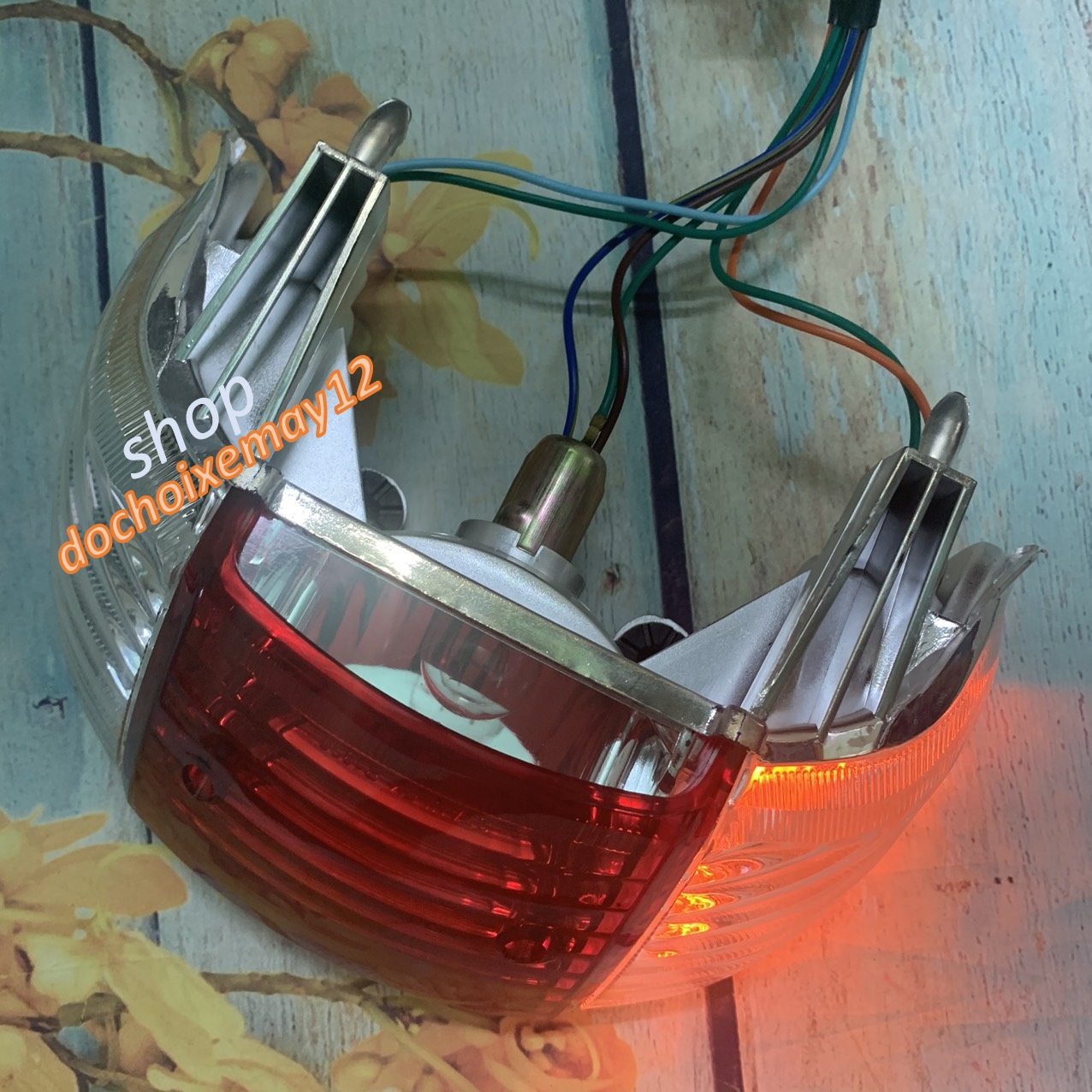 Đèn hậu sau xe wave alpha 110 -wave ZX -cụm đèn +xin nhan sau xe wave nhỏ 110 - đuôi đèn hậu wave đời 1999 đến 2006,( CÓ BÓNG ,CÓ XIN NHAN )