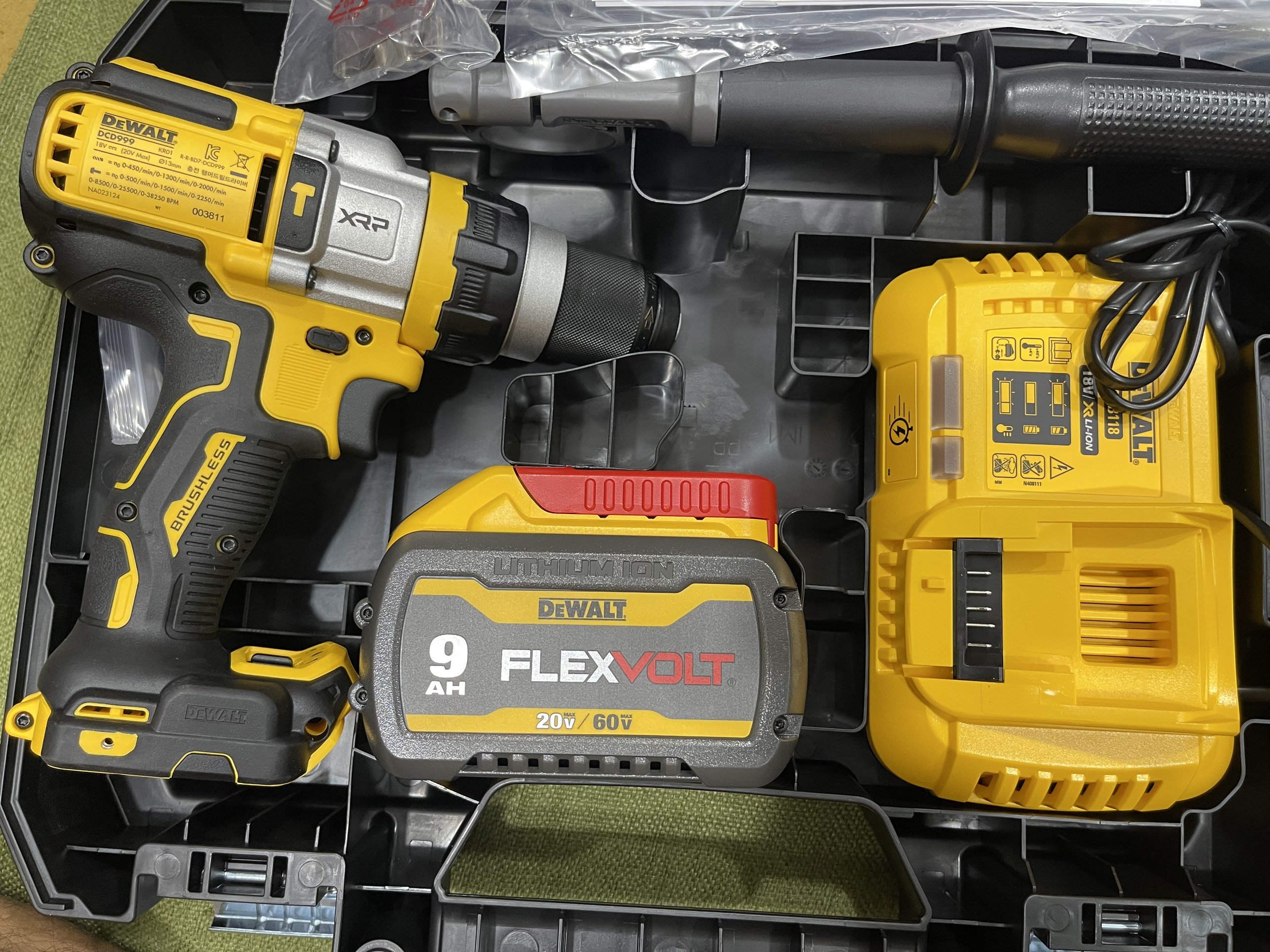 Máy khoan cầm tay 20v/60v dewalt dcd999x1