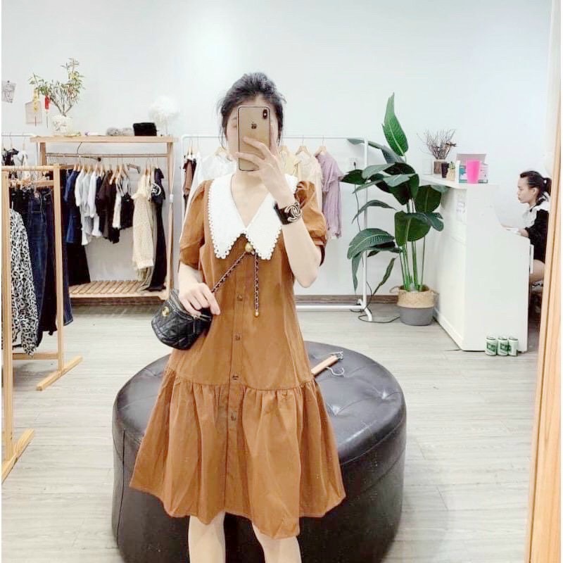Đầm kem cổ trắng viền ren