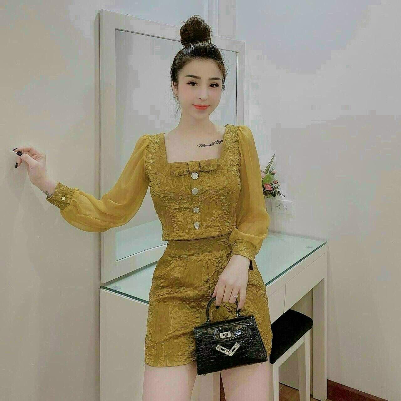 [Mẫu Mới] Sét Đồ Bộ Nữ ( Xanh, Vàng, Đen ) Chất Gấm TAPTA Cực Xịn Sò Cổ Vuông Tay Dài Phối Lưới Thiết Kế Sang Chảnh Đi Làm Công Sở, Đi Chơi Du Lịch Cực Xinh Đẹp Beta Fashion, Free Size (40-55) Ký Mặc Vừa Nha