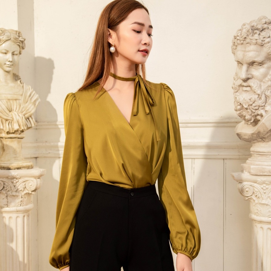 Áo lụa cổ tim đắp chéo màu xanh rêu