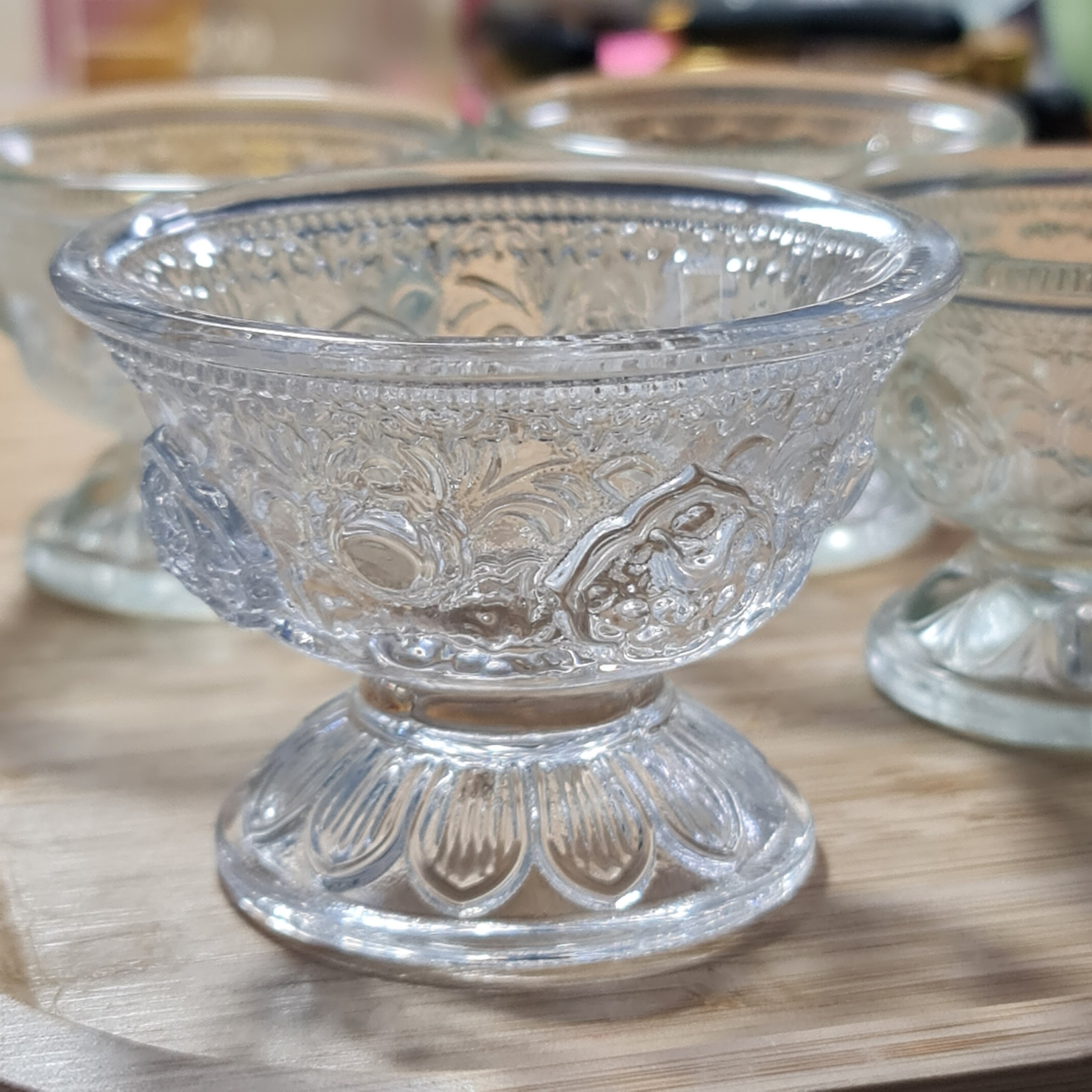 Ly Bát Bửu làm nến dâng phật - Uudam Handmade