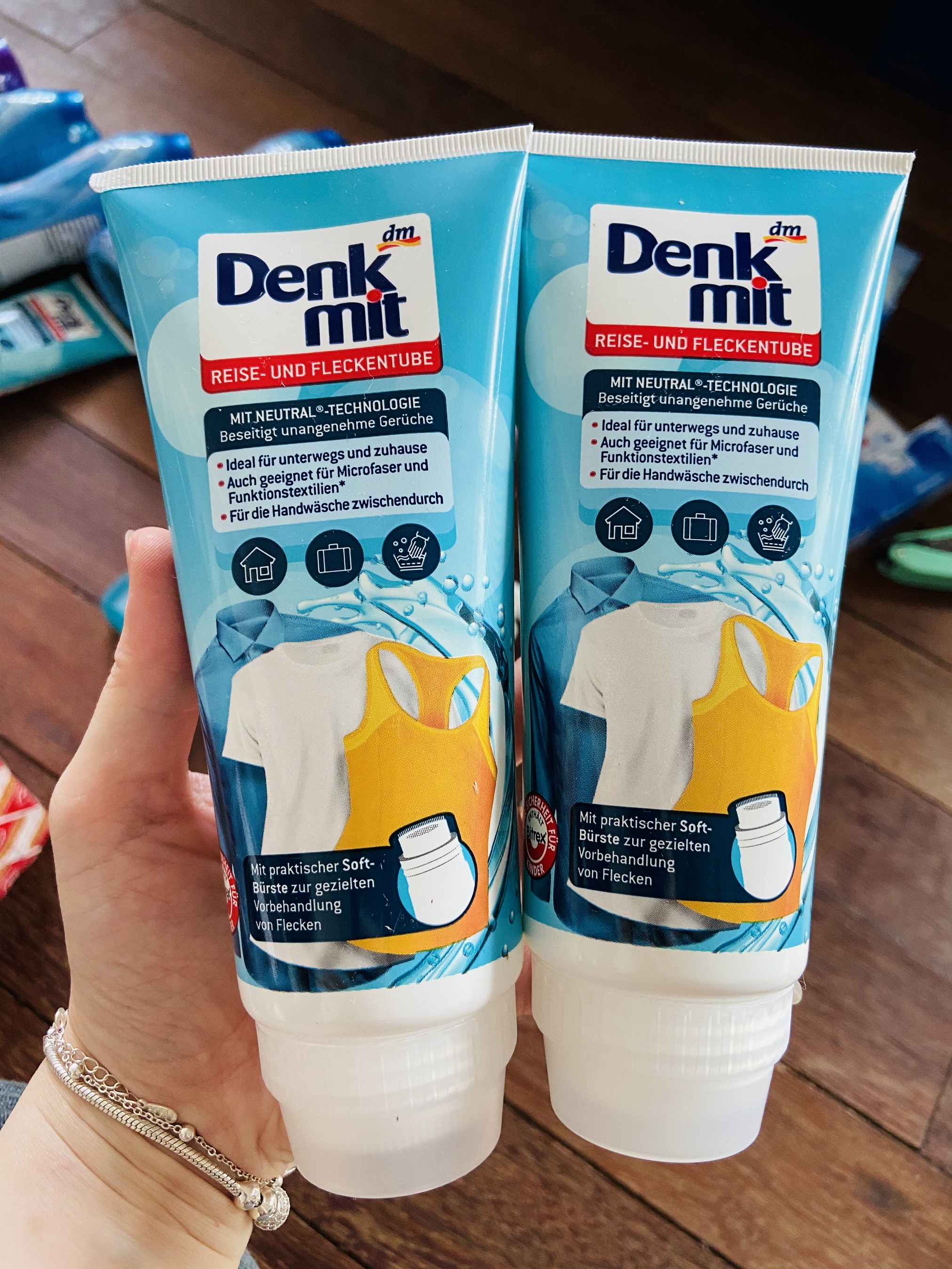 Tuýp kem giặt denkmit, giặt quần áo, thuận tiện du lịch và đồ mỏng....