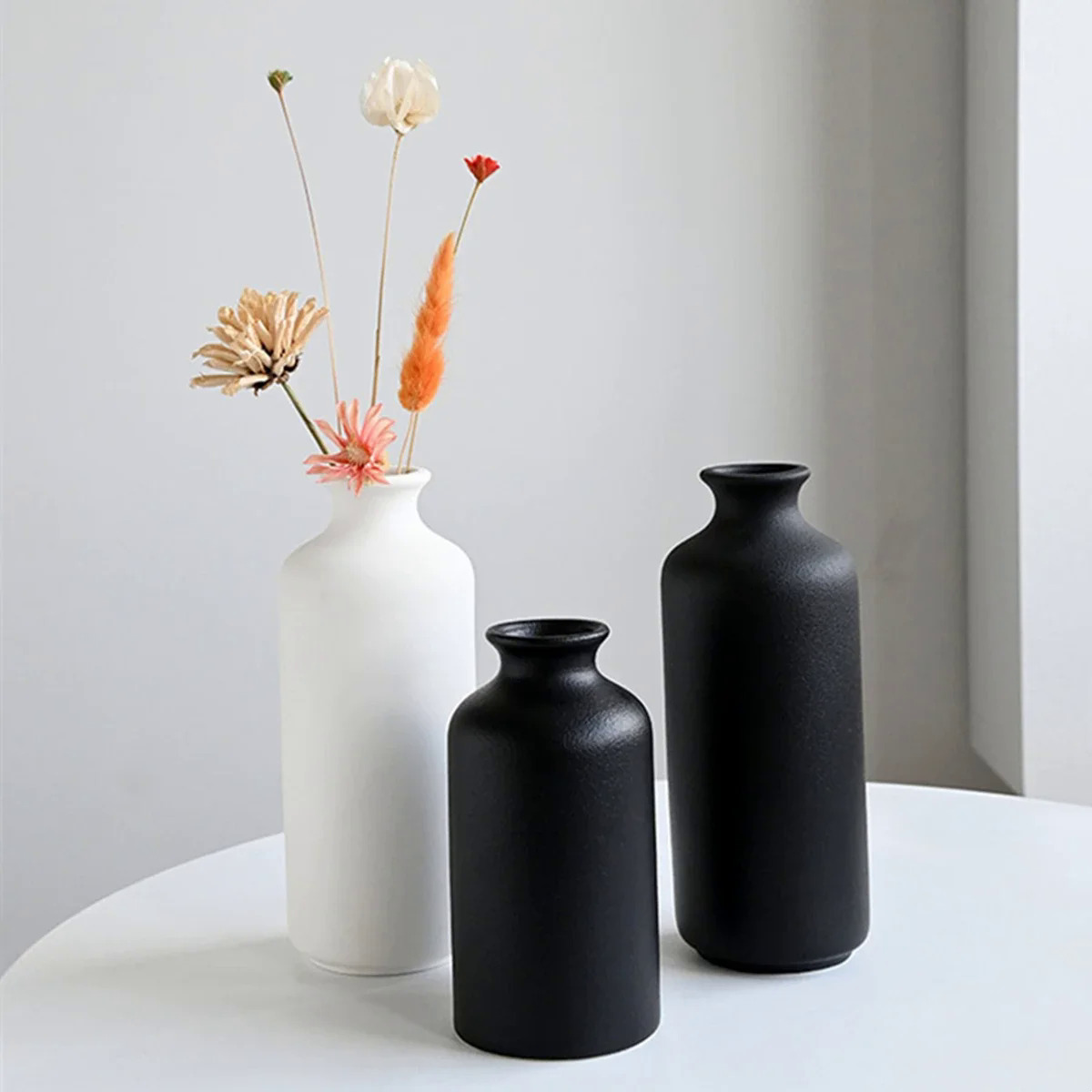 malist Ceramic Vase Nordic Black and White Flower Vases Home Living Room Dried Flower Pot Decor Korean Style Home Decoration