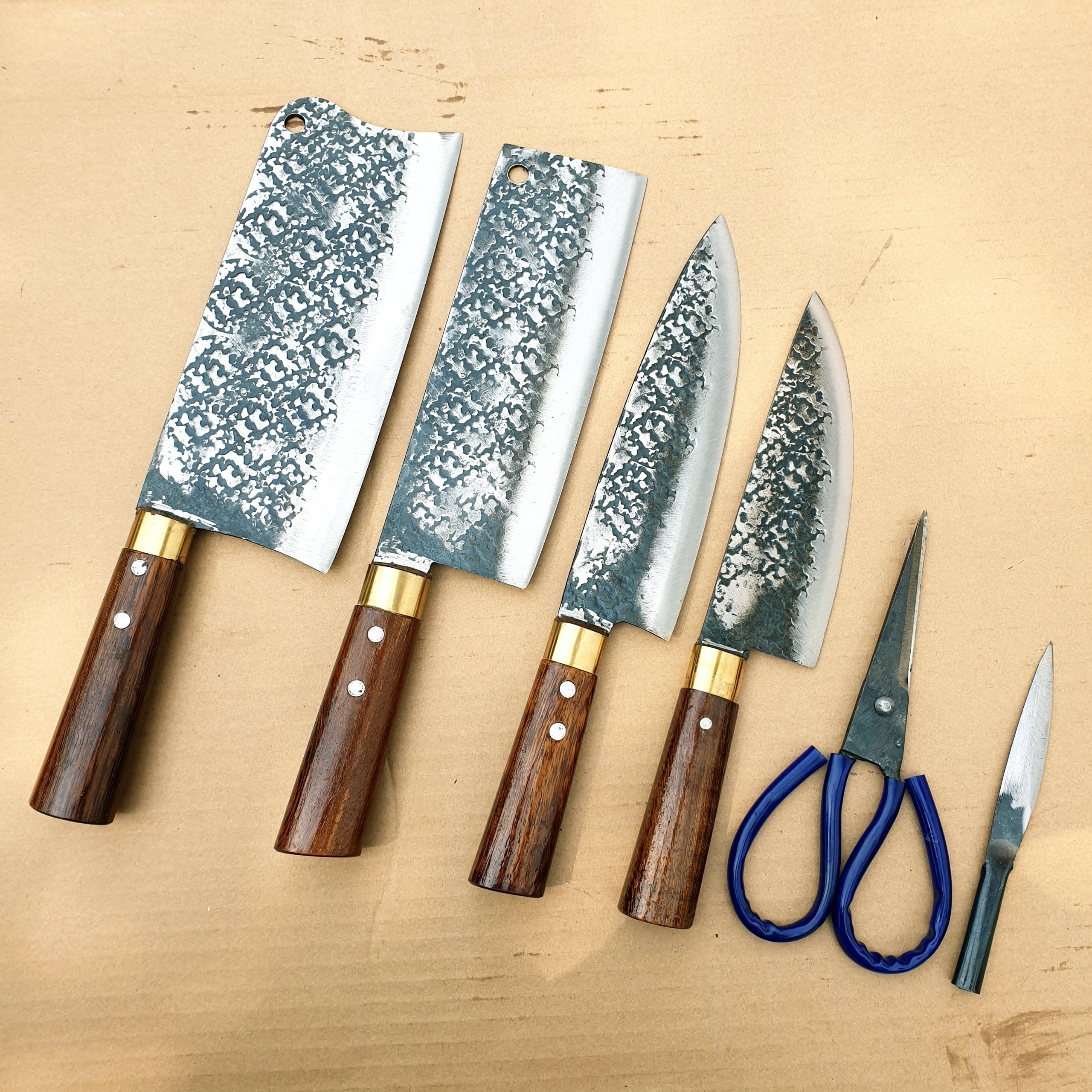 CS005 ,   Bộ Dao Nhà Bếp 6 Món ,  cán mun hàng chuẩn Nhíp ô tô, chống gỉ sét, chống ăn mòn, chống dính, tay cầm chống trơn trượt