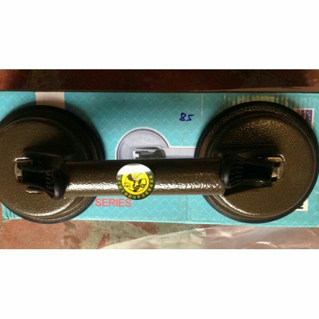 Hít kính chân không 2 chạc-Hít kính 2 chạc, hít gạch hút nắp bể các vật dụng có mặt phẳng chuyên dụng( loại hít bằng sắt không phải hàng nhựa rẻ tiền nha quý khách)