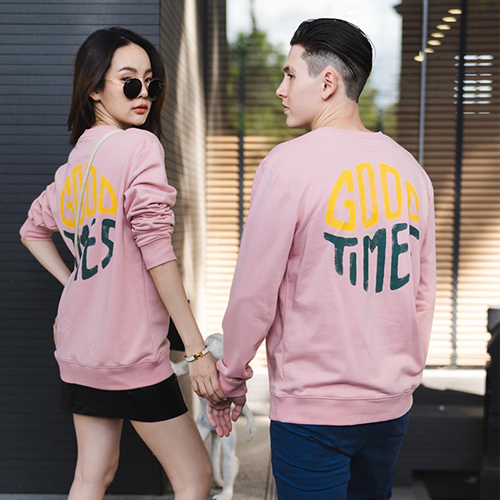 Áo đôi màu hồng ngọt ngào
