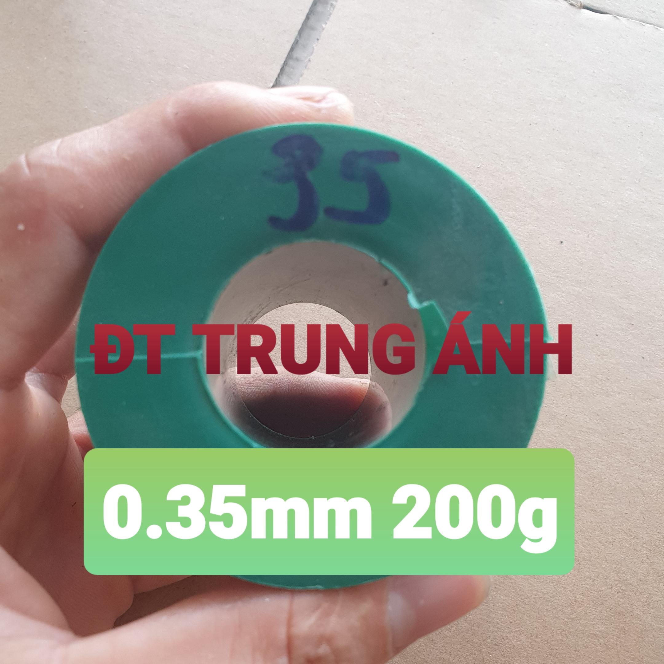( DÂY ĐỒNG CUỘN 200Gram- 0.35mm ). DÂY ĐỒNG QUẤN BIẾN ÁP, QUẤN ĐỘNG CƠ. DÂY ĐỒNG TRÁNG MEN, BỌC EMAY CÁCH ĐIỆN. DÙNG ĐỂ QUẤN BIẾN ÁP KICH CƠ, BIẾN ÁP THƯỜNG 220V, ĐỘNG CƠ, MOTO.