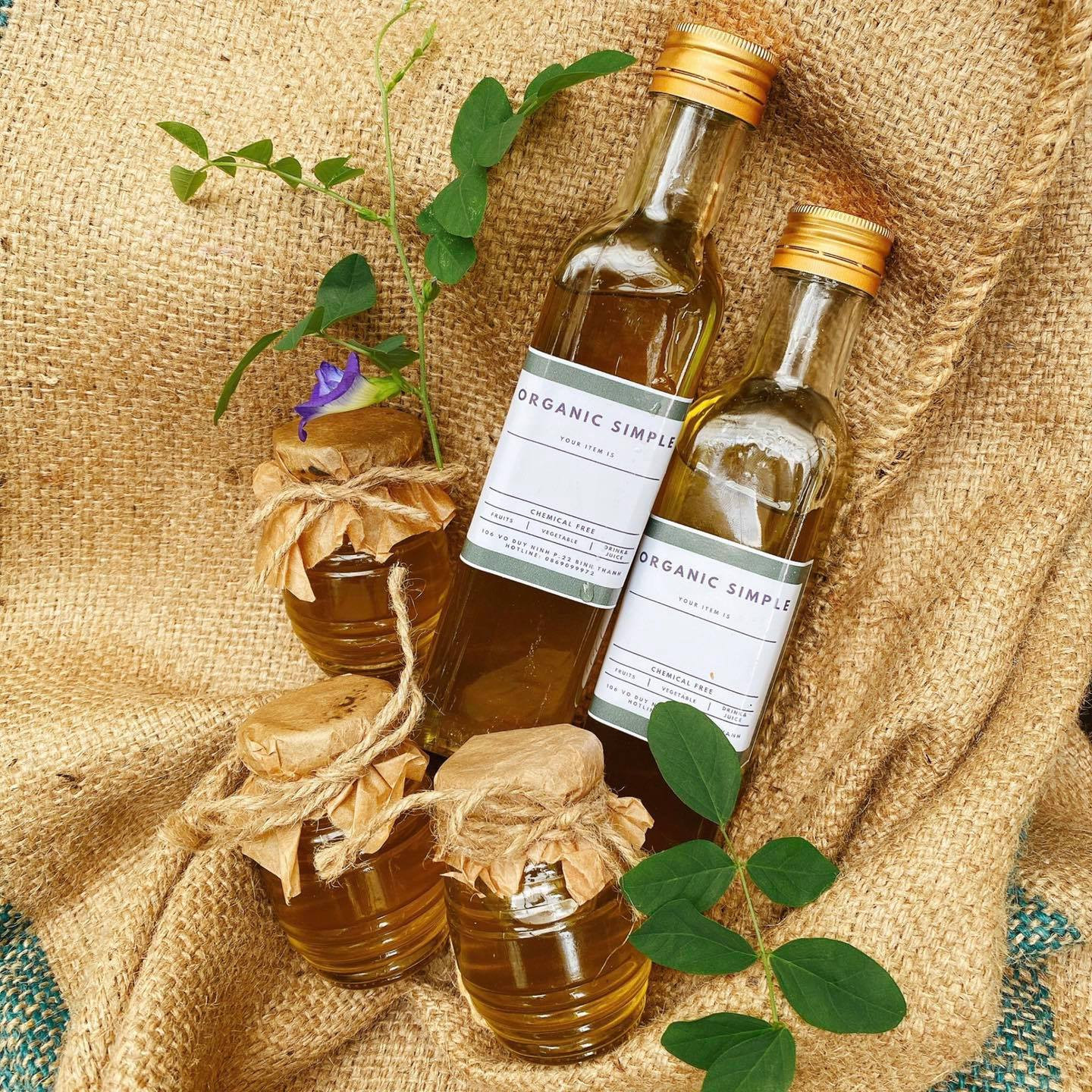 Chai thuỷ tinh vuông đựng mật ong. rượu. 250ml