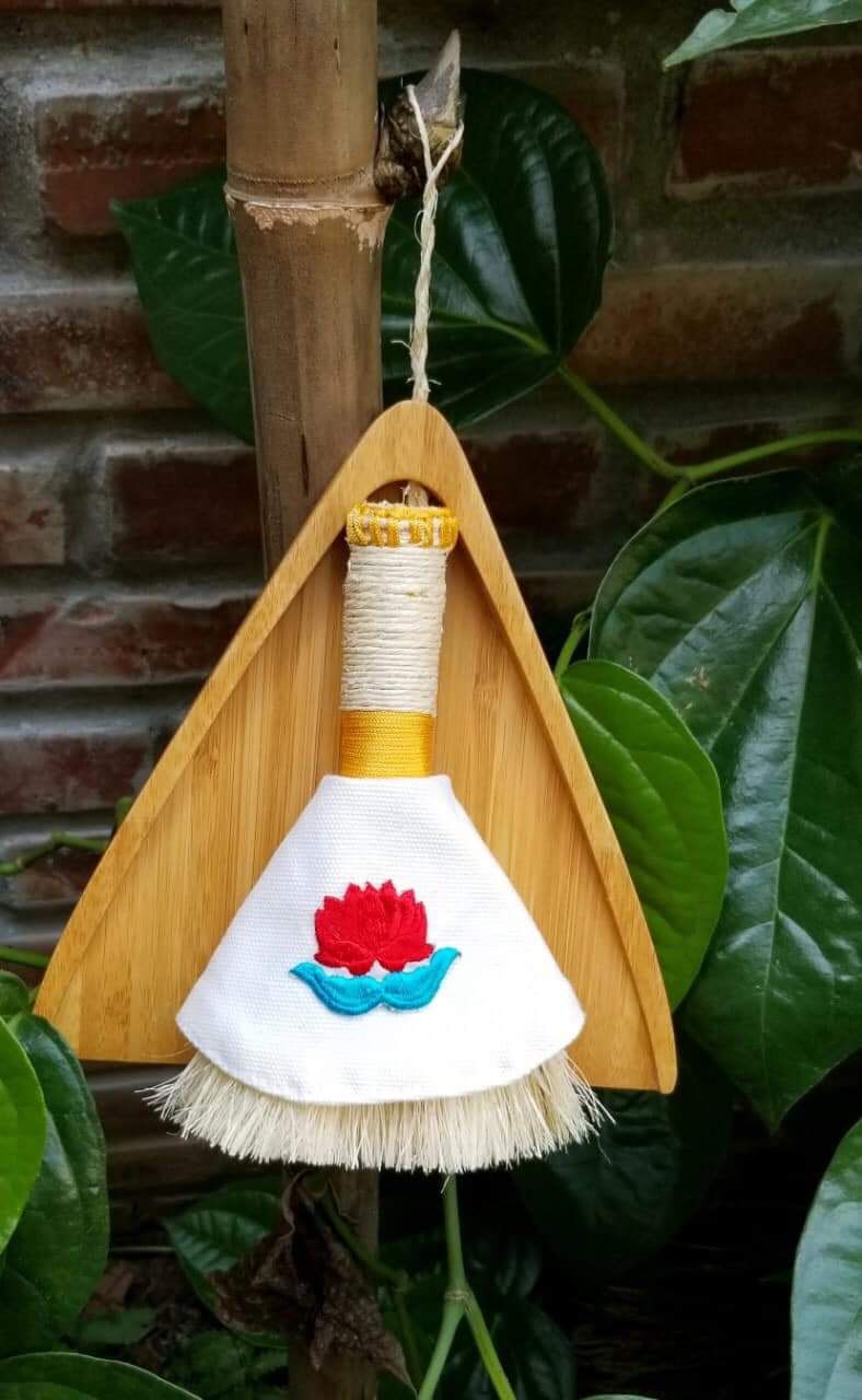 [Chổi Quét Bàn Thờ] Bản Hốt Hình Tam Giác