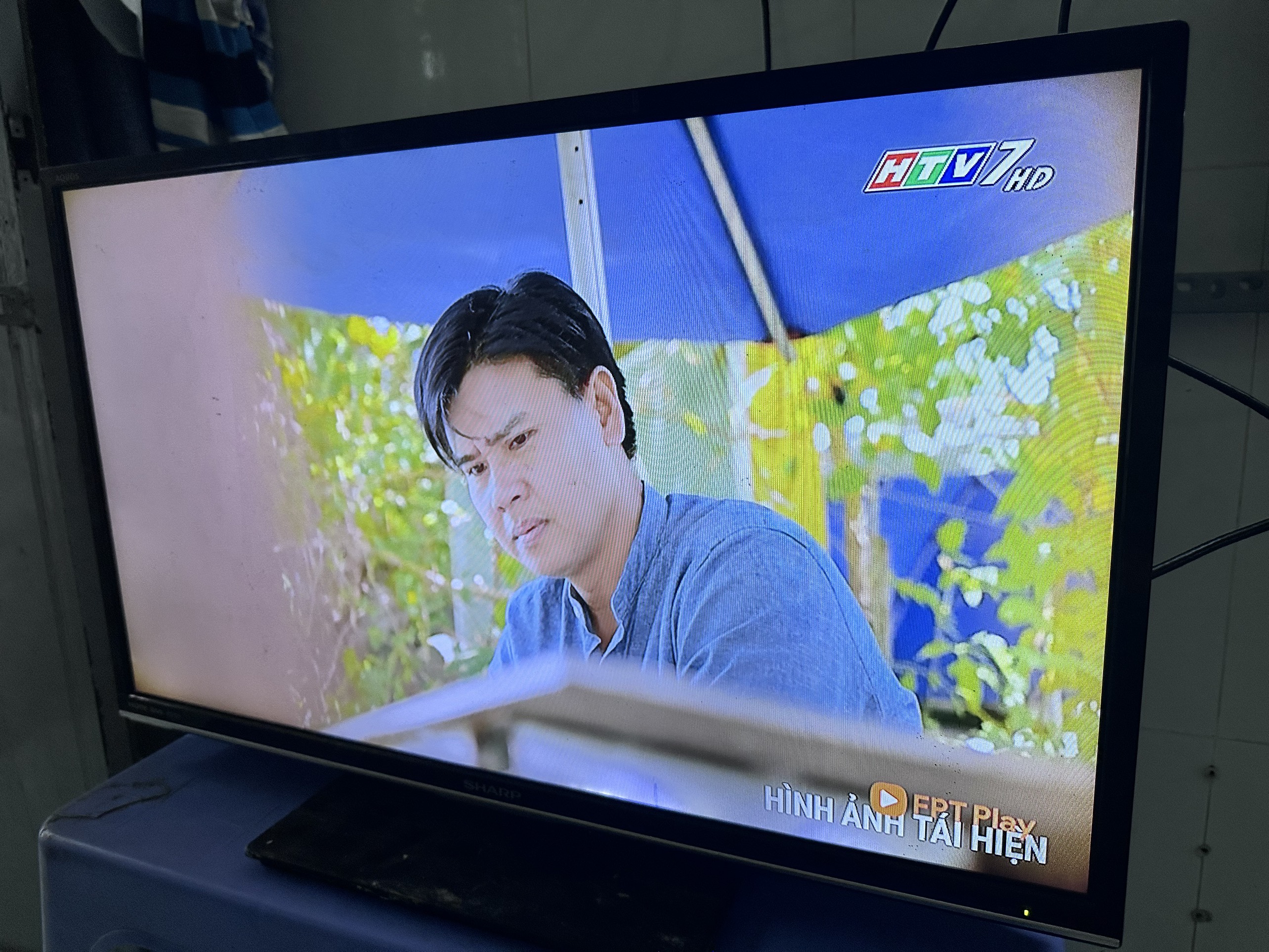 Tivi 32 in led mỏng  thanh lý có tính năng DVPT2 giá rẻ