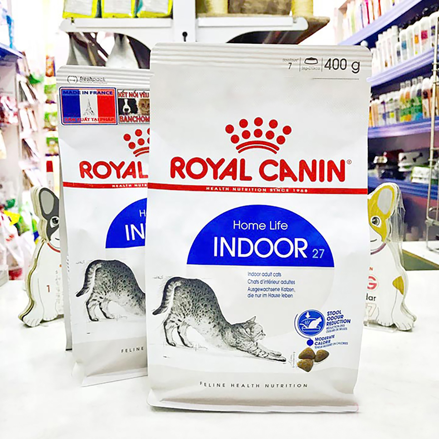 Thức ăn hạt cho mèo Royal Canin Indoor 27 dành cho mèo ít vận động, giảm mùi hôi phân