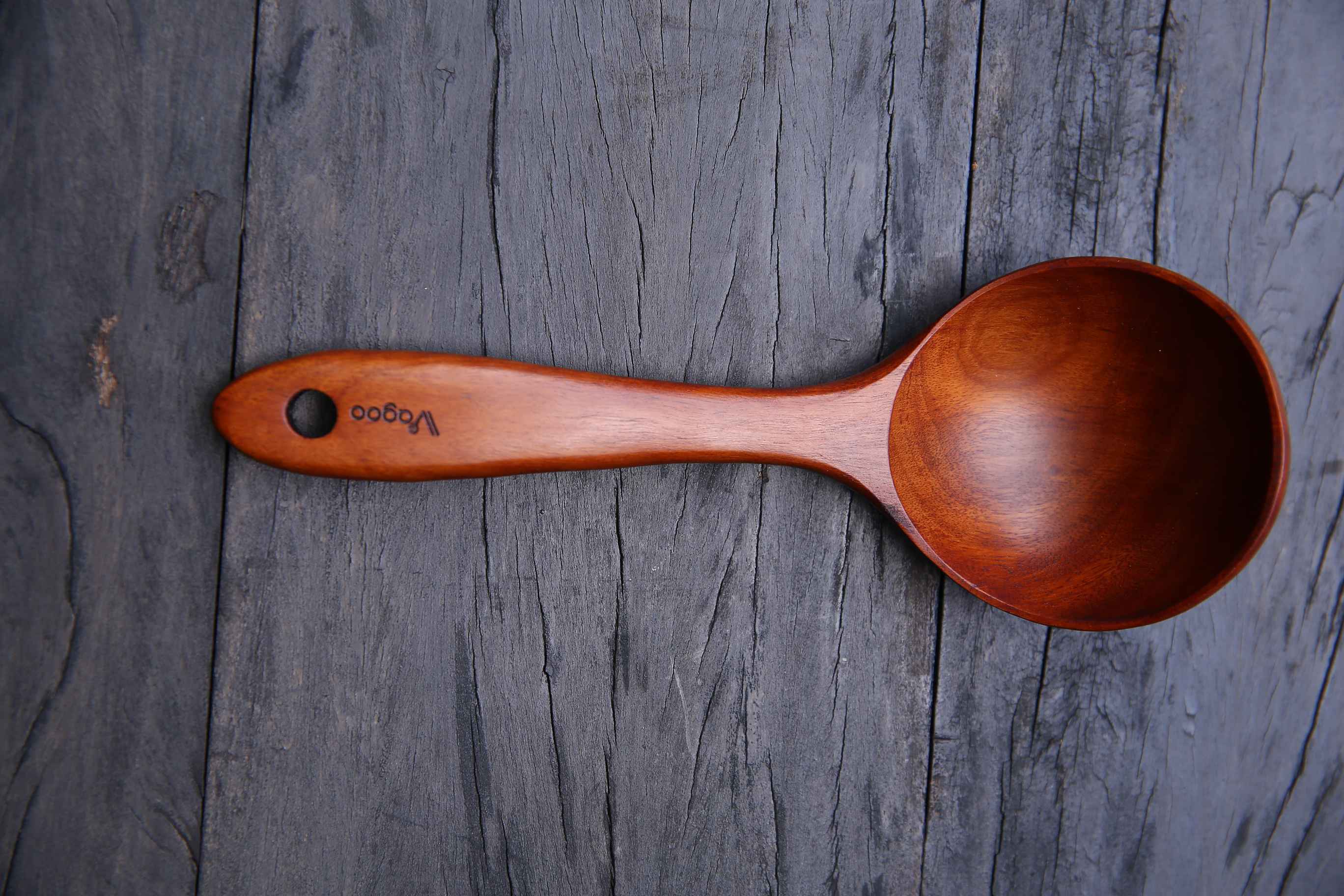 Vá canh bằng gỗ tự nhiên chống ẩm mốc