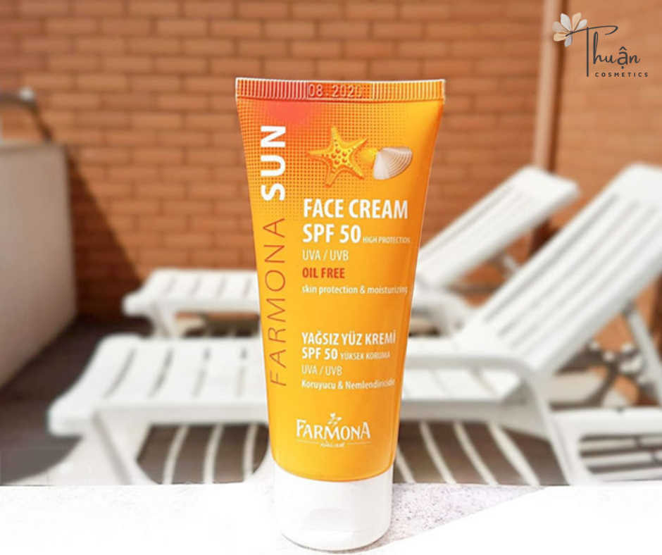 Kem Chống Nắng Farmona Sun Face Cream Oil Free Dành Cho Da Dầu, Da Mụn SPF 50