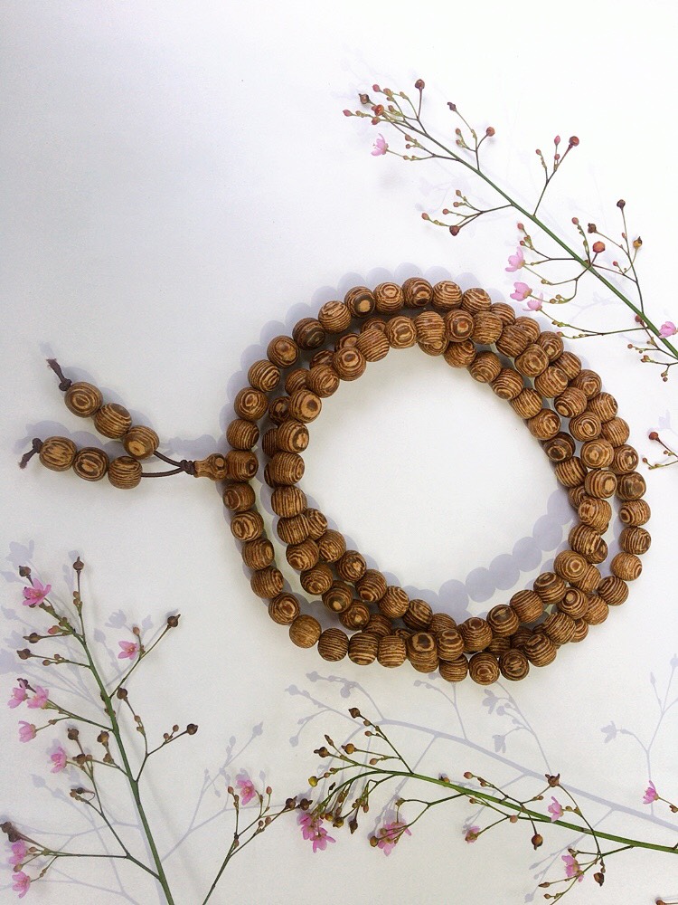 Chuỗi tràng 108 hạt gỗ mun đuôi công - an yên - thịnh vượng