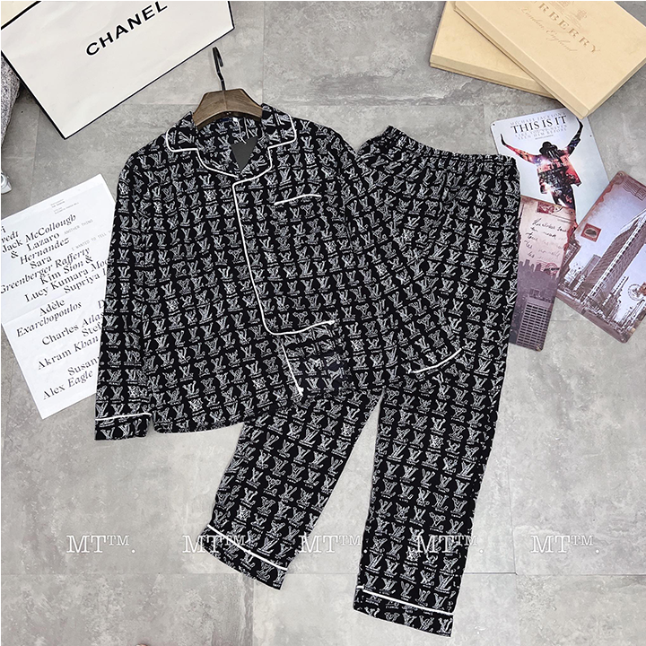Bộ pyjama lụa dài tay phù hợp cả nam và nữ, bộ đồ ngủ dài tay họa tiết cực đẹp