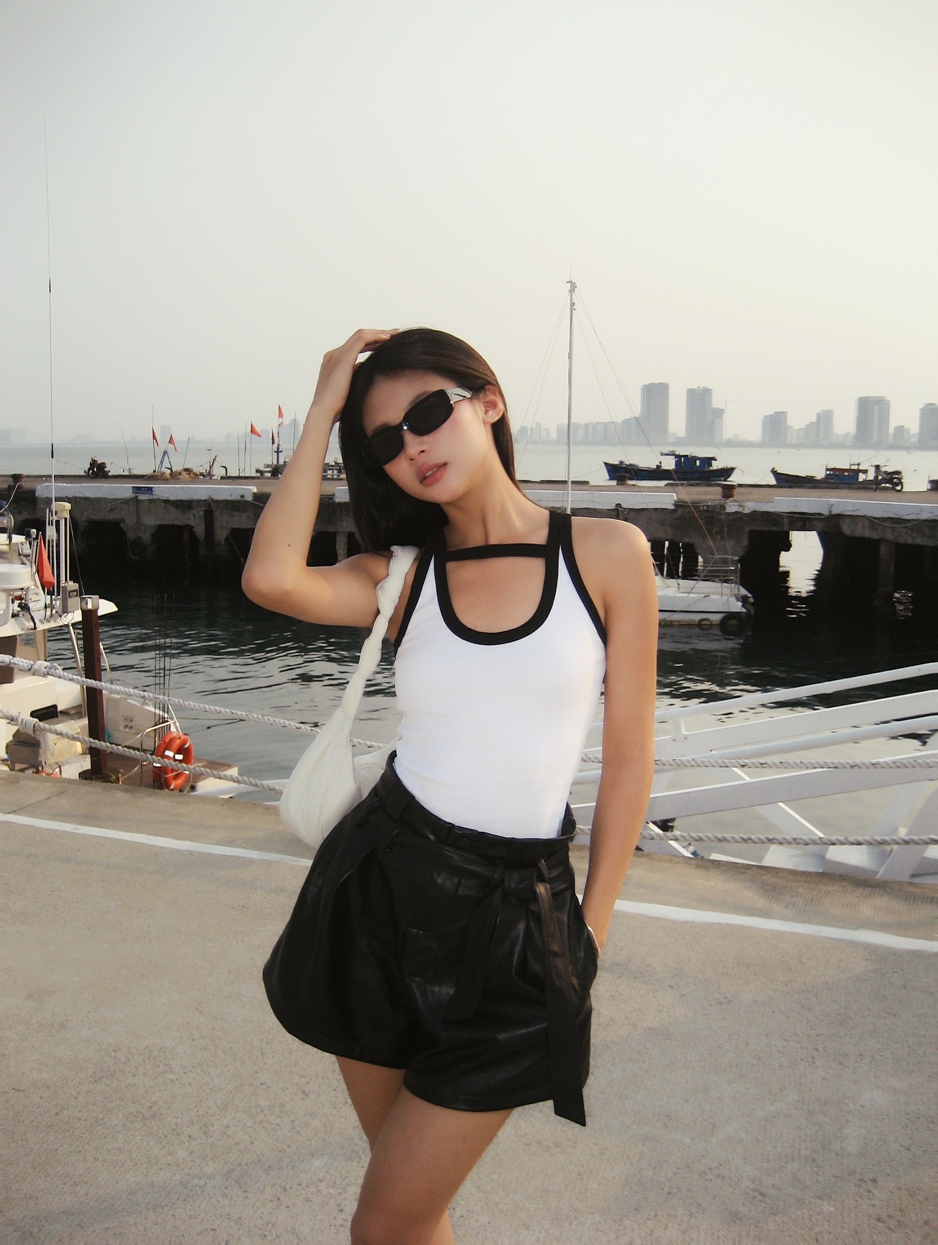 Áo kiểu nữ thiết kế dây ngang mặt trước áo - là min - string front tank top