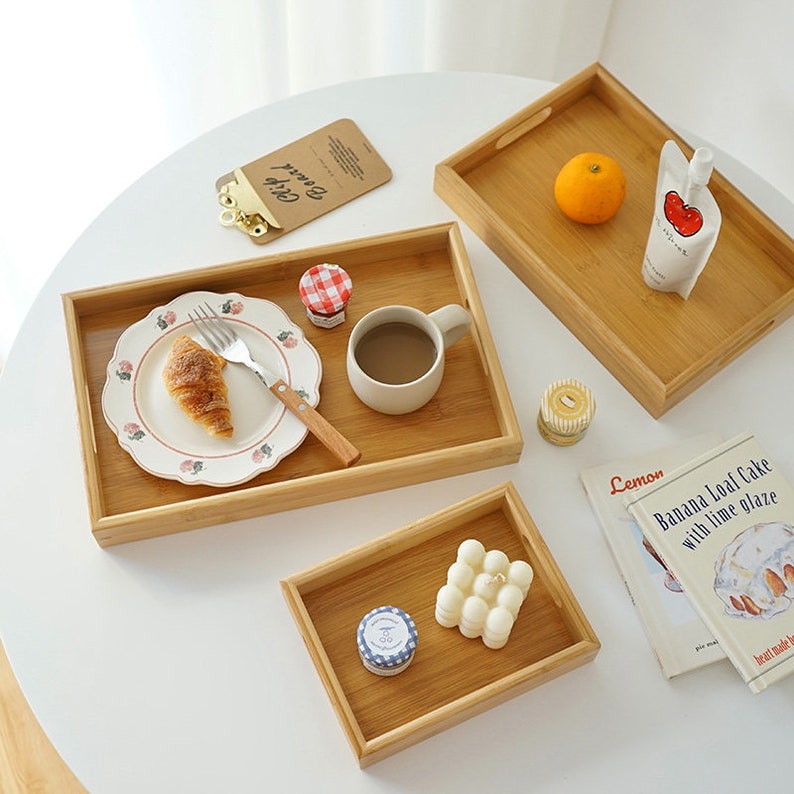 Khay gỗ tre đa năng có tay cầm tiện dụng - Khay đựng đồ ăn - Khay trà tre - Khay gỗ dùng để bưng bê đồ ăn và đồ uống - Thân thiên với môi trường - Đa dạng kích thước