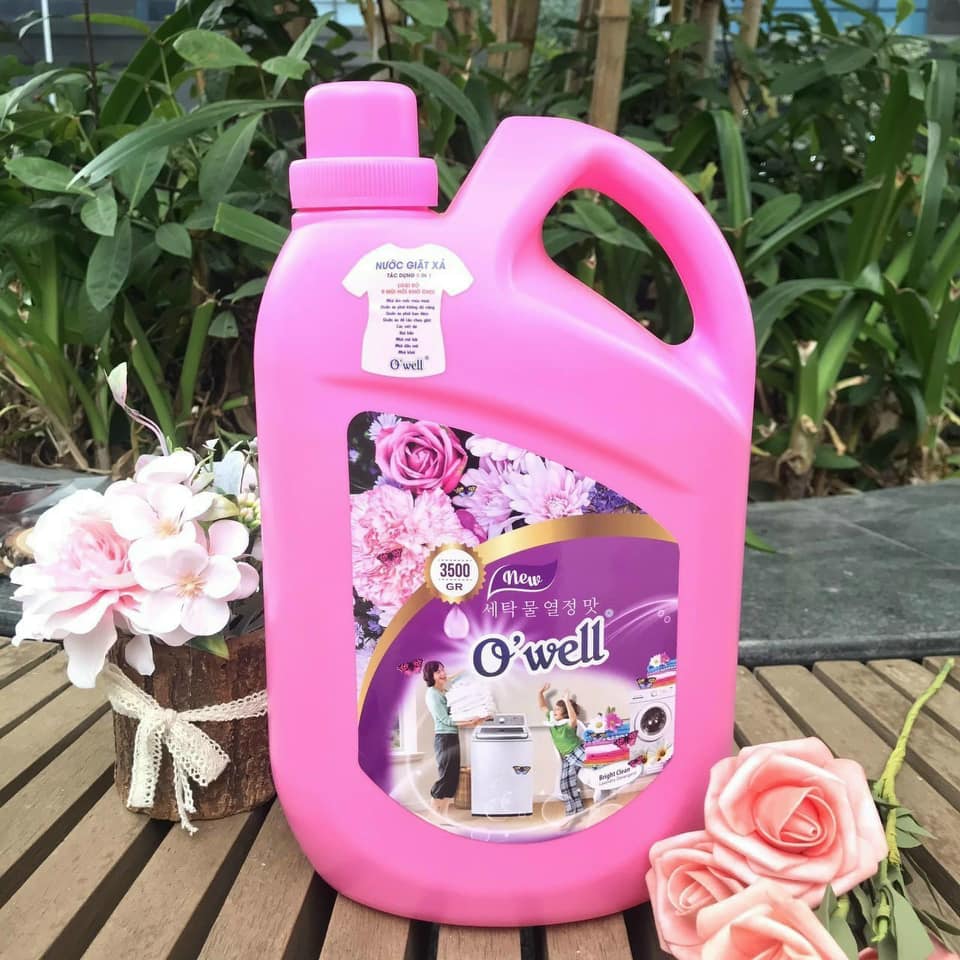 Nước giặt Owell can 3.5 lít.