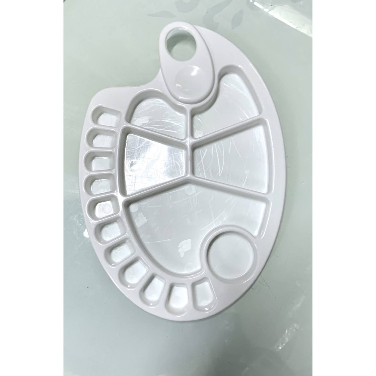 Pallet pha màu hình oval có lỗ