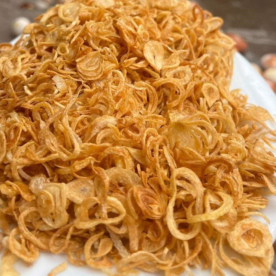 Hành phi indo nguyên chất nhà làm, thơm ngon, giòn, gia vị cho bữa ăn thêm hấp dẫn, đậm đà, có hỗ trợ hút chân không