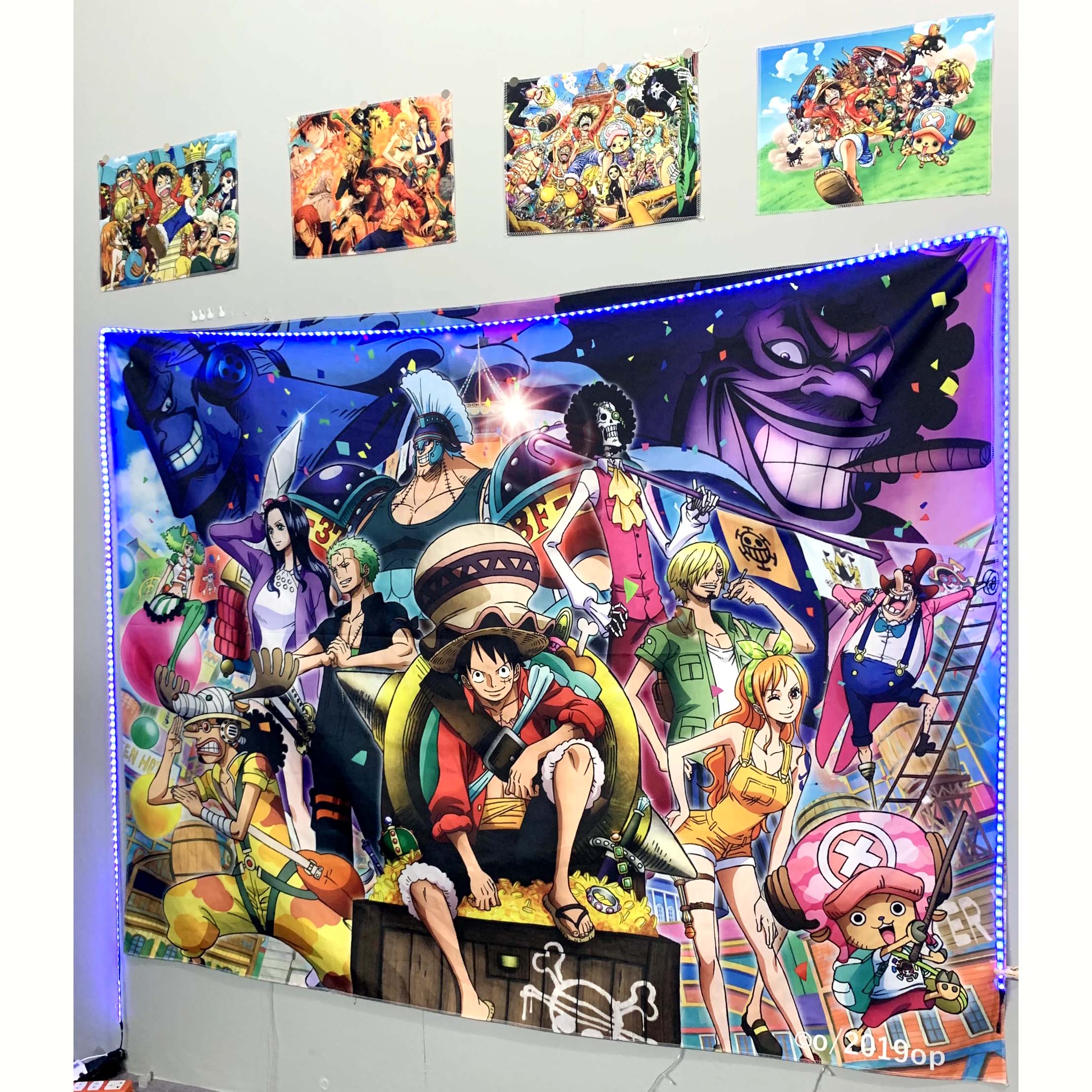 Tranh vải treo tường one piece mẫu hot - tặng đồ treo