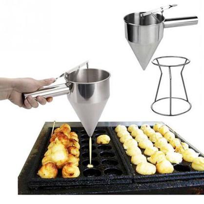 Phễu rót bột- dụng cụ chuyên dụng làm bánh