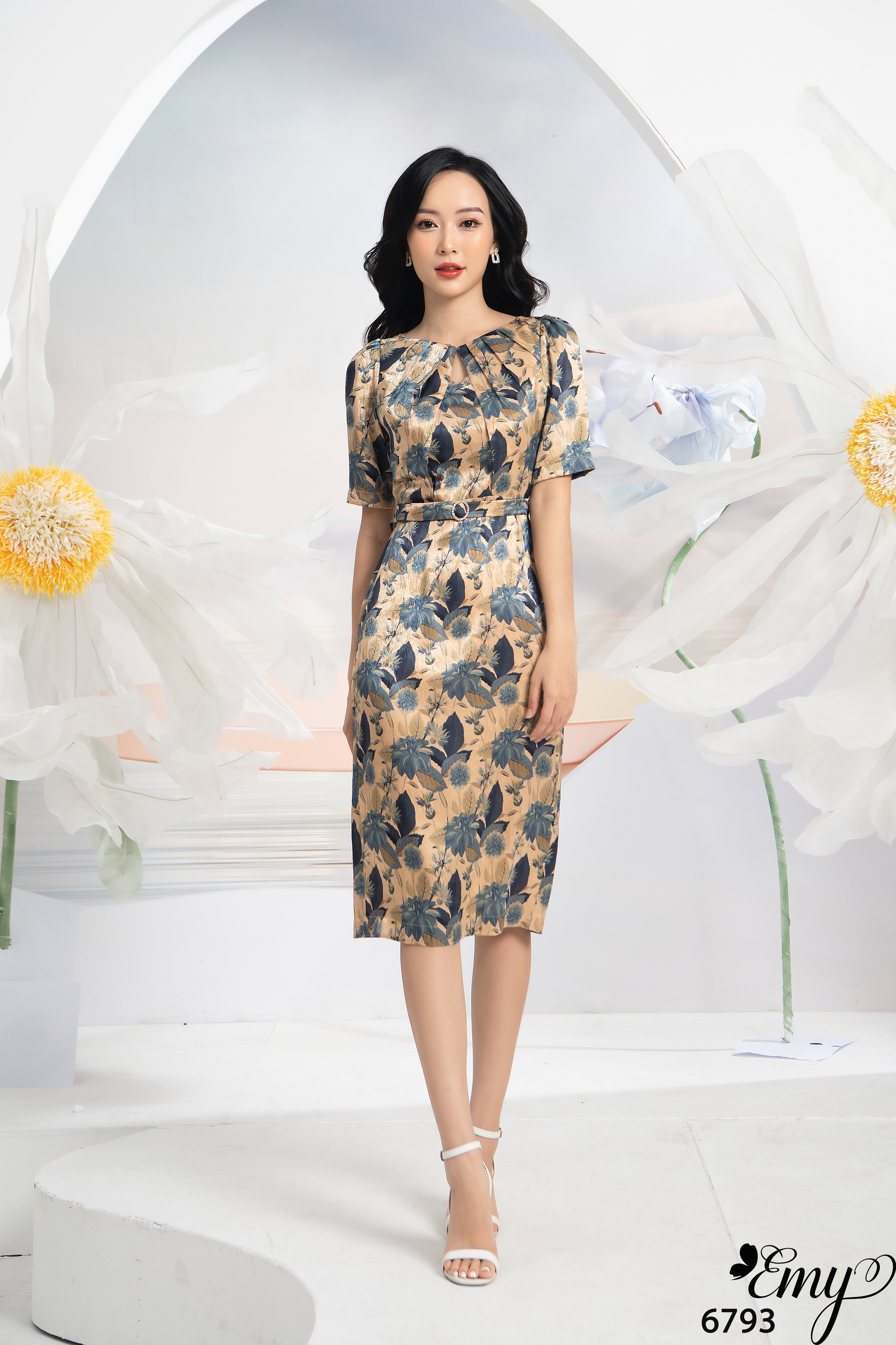 Đầm emy em6793 body hoa cổ cách điệu