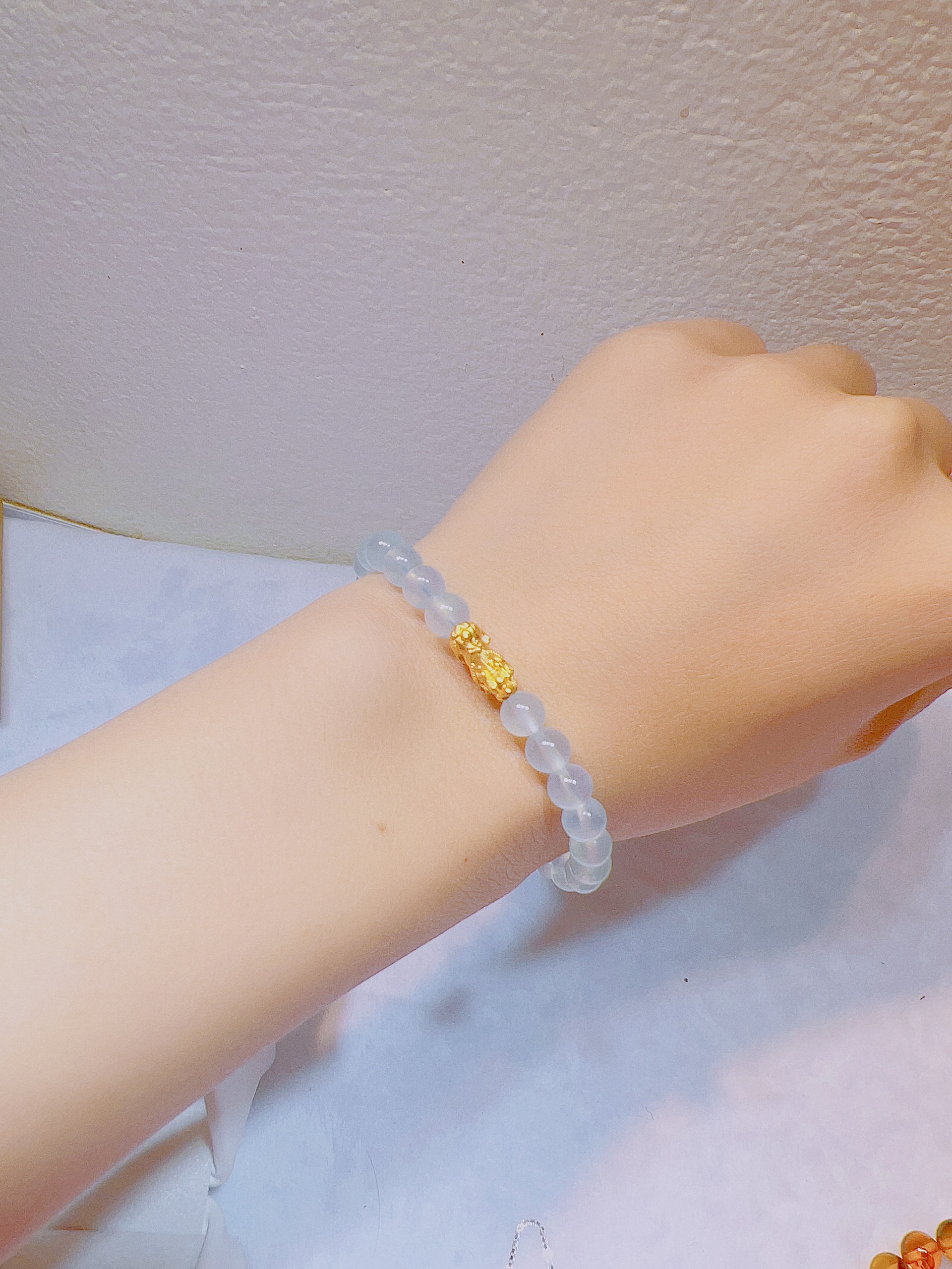 Vòng đá Aqua xanh biển mix charm tỳ hưu mini vàng 24k