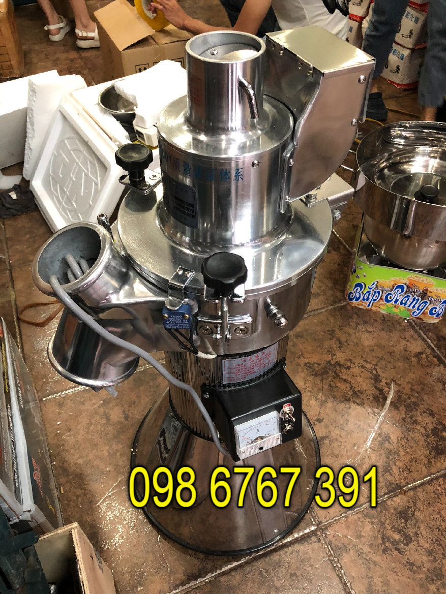 Máy nghiền cành cây thân cây tam thất dược liệu dạng búa đập công nghiệp DF35