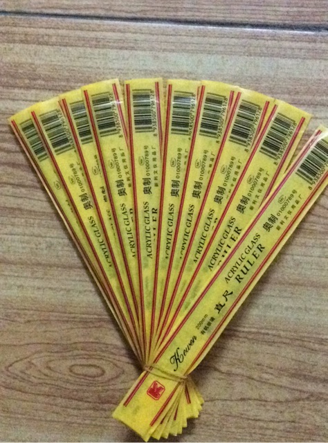 Thước kẻ nhựa trong suốt 20cm - 30cm