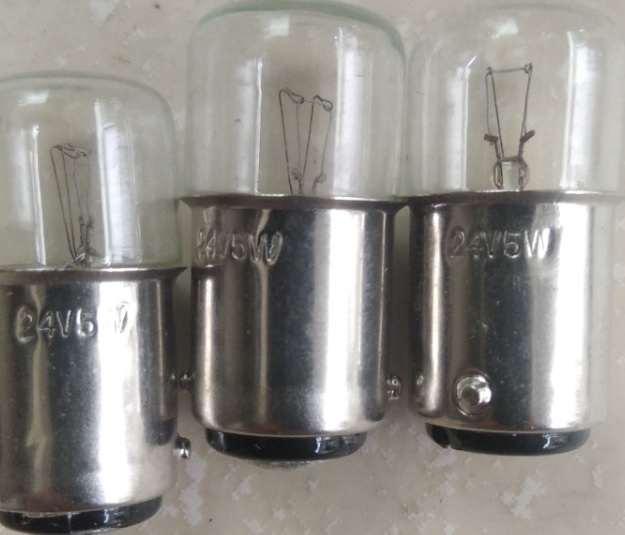 Bóng đèn sợi đốt 24v 5w đuôi gài tiếp xúc đôi ba15d 16x35