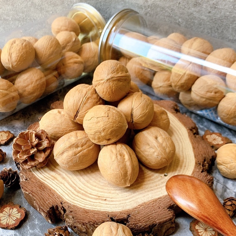 Hạt óc chó Mỹ sấy khô hũ PET 300gr đạt chuẩn an toàn VSTP - Ăn vặt NUNU