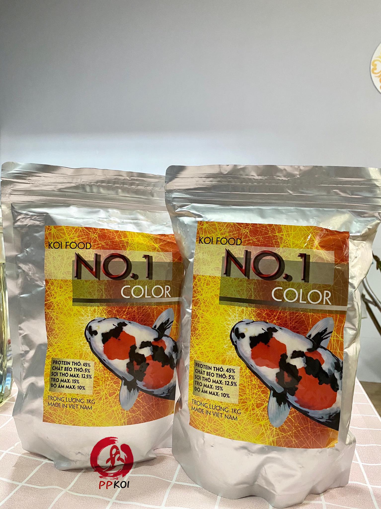 Cám no.1 color tăng màu 45% đạm cho cá koi