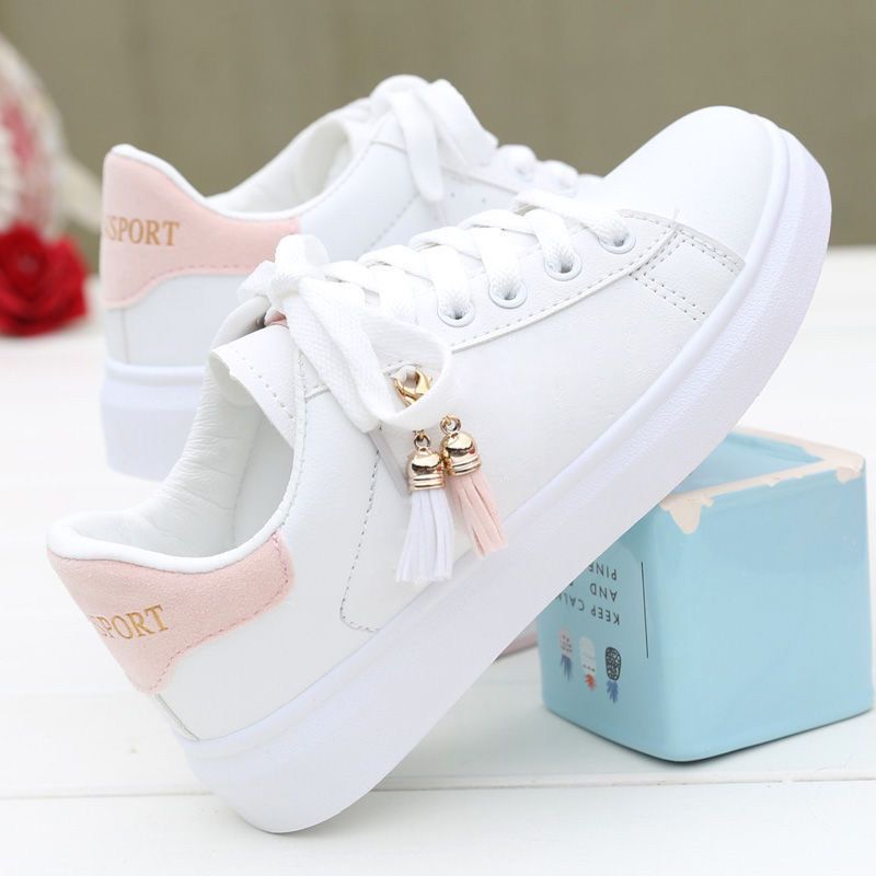 Champ shoes Store【Free Shipping Miễn phí vận chuyển Mùa xuân năm 2022 giày dép phụ nữ màu trắng giày dép nữ sinh hàn quốc hàng trăm xe gắn máy cho trẻ em giày thể thao sufi