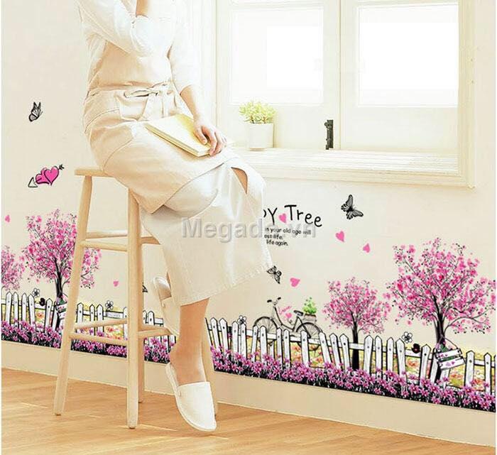 Decal dán chân tường mẫu hoa hàng rào tím Happy tree