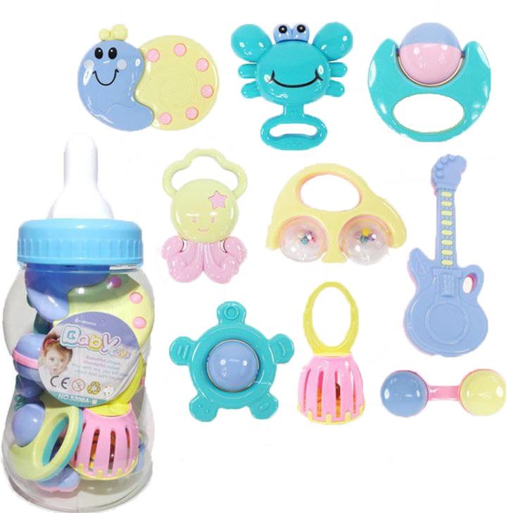Bộ đồ chơi xúc xắc bình sữa cho bé, xúc xắc cho bé được sản xuất từ chất liệu nhựa an toàn, không chứa các chất độc hại, không chứa BPA