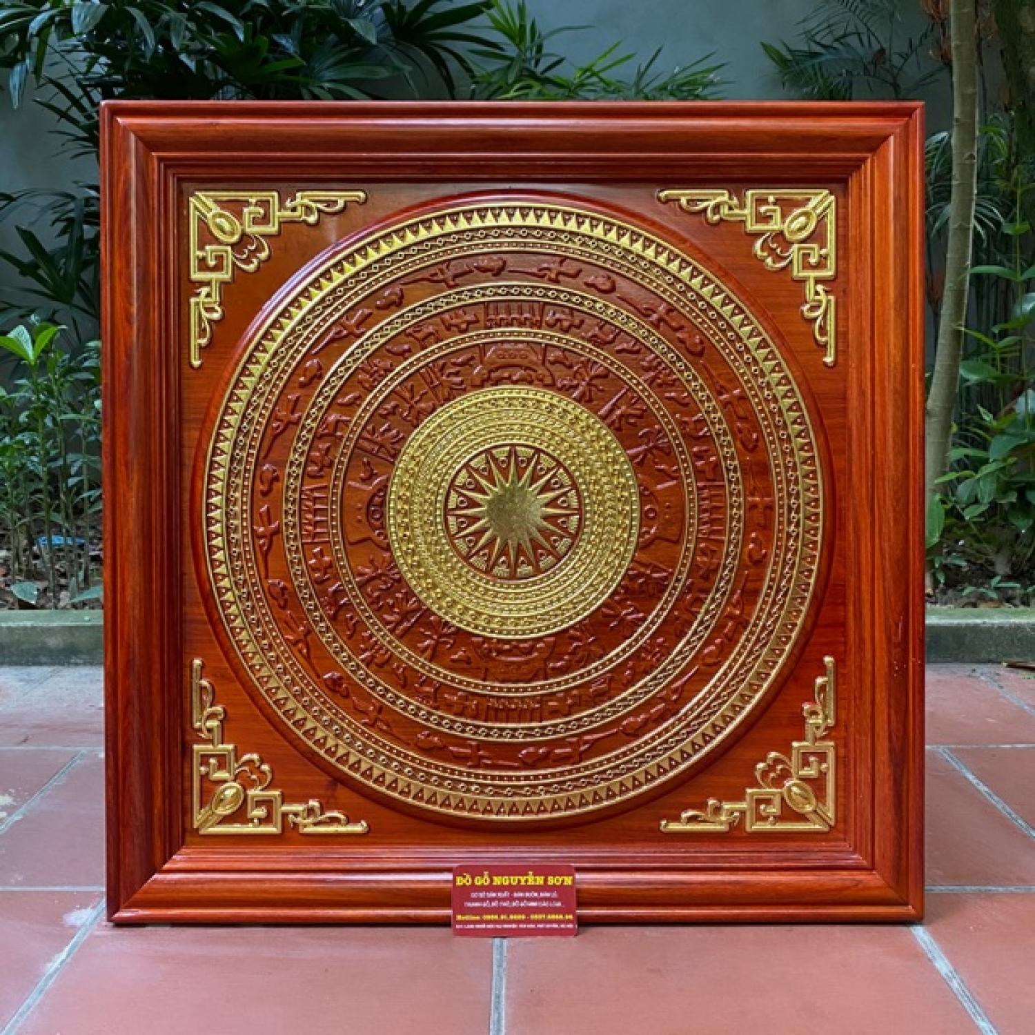 Tranh Trống Đồng Treo Tường Gỗ Hương Dát Vàng Kích Thước Vuông 81cm