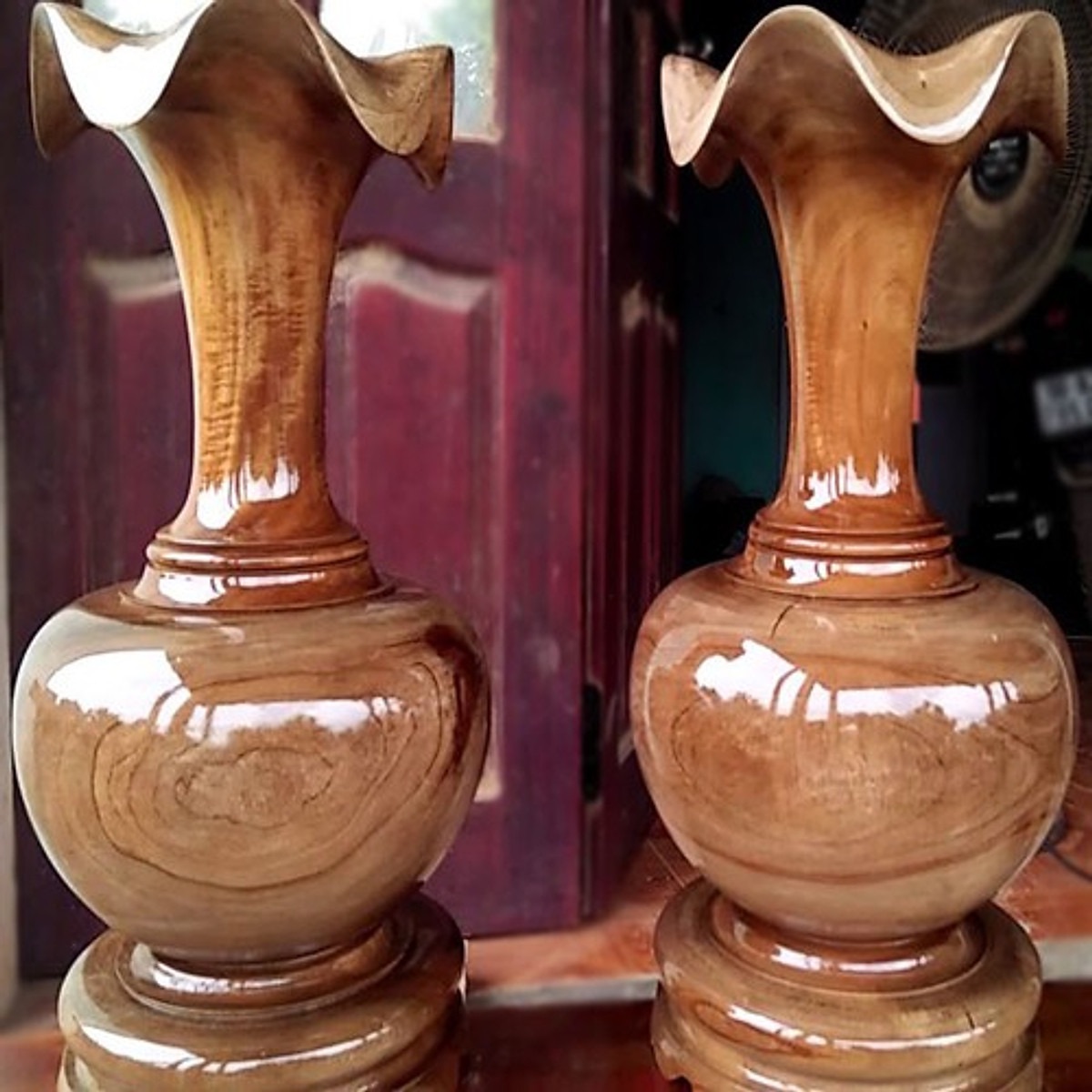 Sơn xịt bóng gỗ Cao Cấp ATM chính hiệu nước sơn trong bóng không màu làm nổi vân gỗ