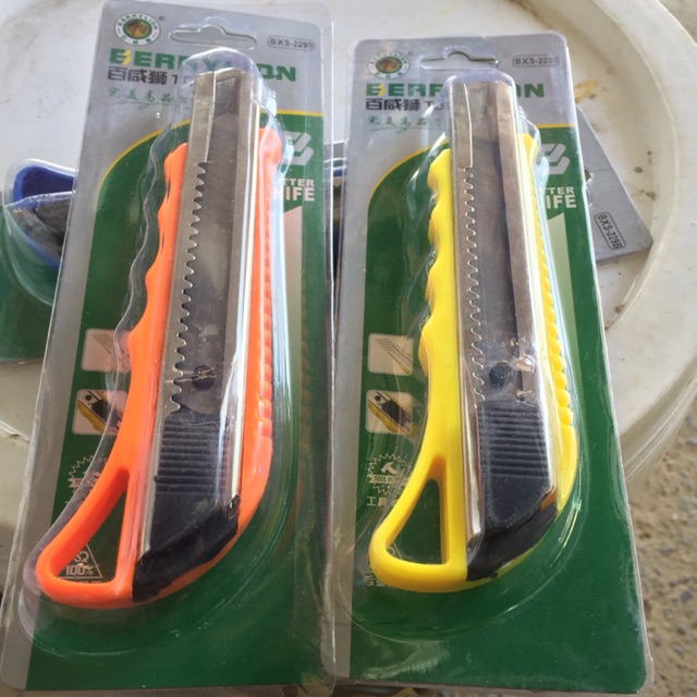 Dao rọc giấy cắt giấy size lớn mặt hàng đang được săn đón chất lượng đảm bảo và cam kết hàng đúng mô tả