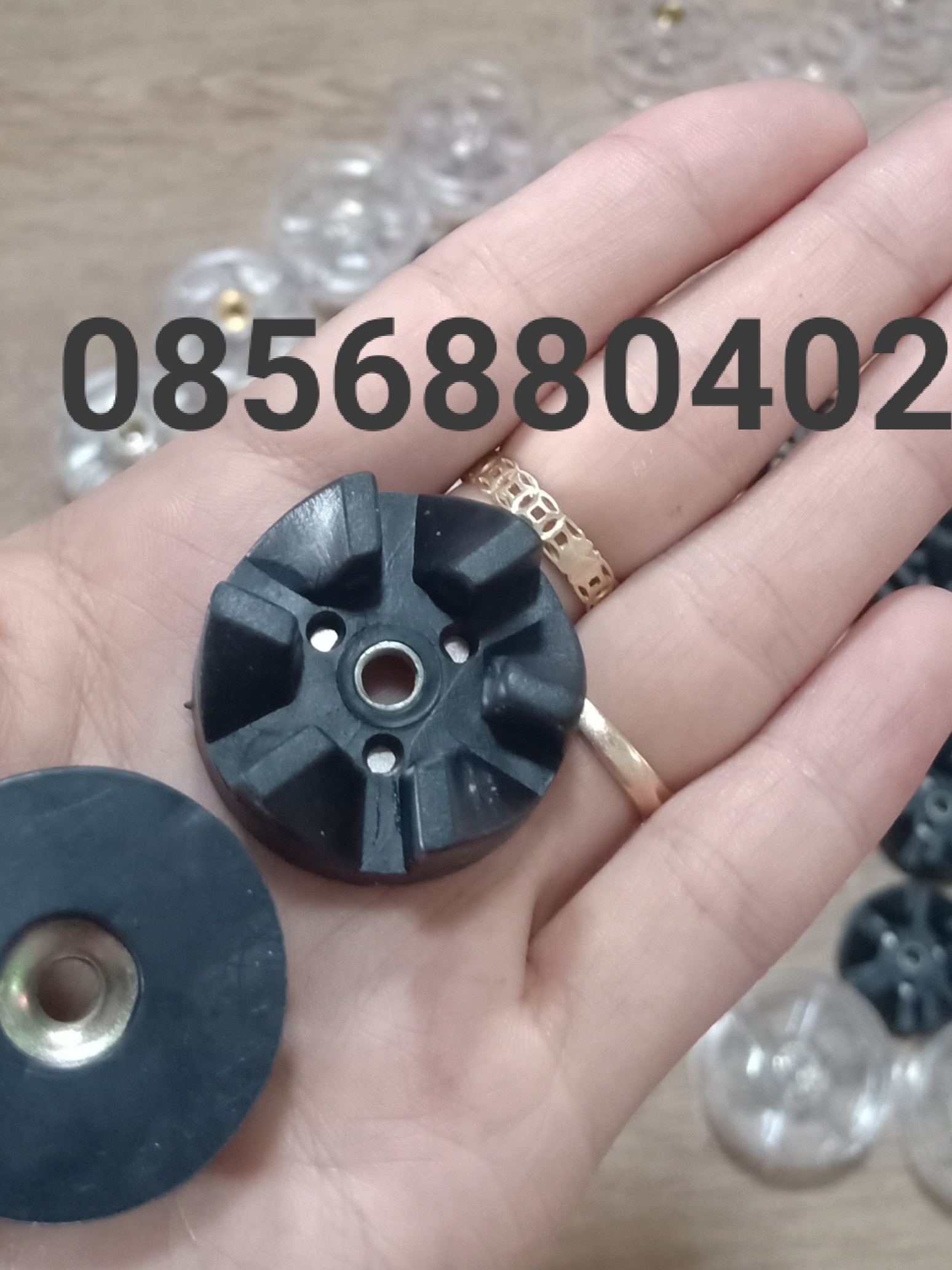 Phụ kiện: vấu chuyển động 6 chấu gắn dao xay máy xay magic , bluestone...