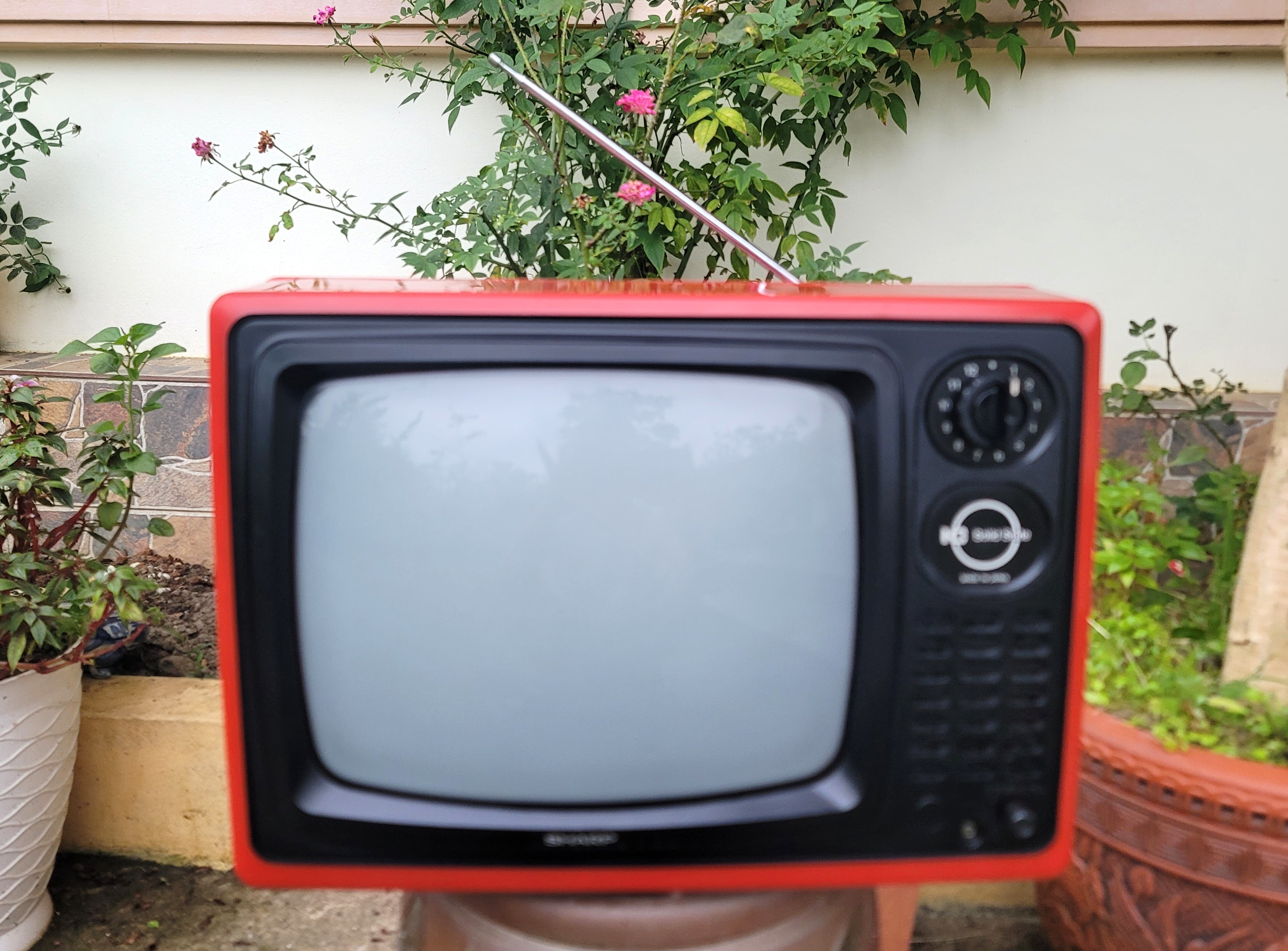 TV SHARP 12P-L1 Nhật Bản