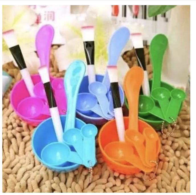 Dụng cụ bát trộn mặt nạ